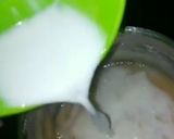 A picture of step 2 of Papaya smoothie.