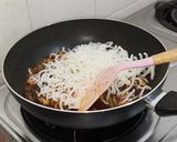 Gambar langkah 3 resipi Laksa Goreng.
