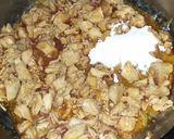 A picture of step 4 of Puff chicken bread.