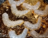Foto del paso 4 de la receta: Judías blancas con langostinos y chirlas enfadadas