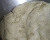 A picture of step 4 of Chicken Malai pizza pie.