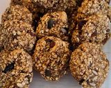 Banános, magvas, asztalt gyümölcsös zabkeksz recept fázis 2 fotója