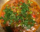 A picture of step 4 of Hara Choliya (green peas) Curry.