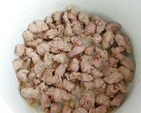 Pas rețetă Gulaș cu carne de porc, cârnați de casă și legume 1 fotografie
