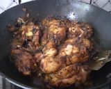 A picture of step 3 of Tamarind chicken curry with potatoes.