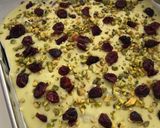 Foto langkah ke 4 dari resep Pistachio Cranberry Bark.