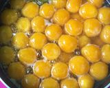 Foto langkah ke 4 dari resep Biji Salak Labu Kuning.