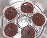Foto langkah ke 4 dari resep Simple Muffin Cokelat Kukus.