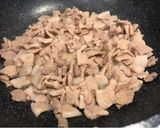 蒜薹. 猪五花肉的食譜步驟3照片