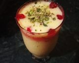 A picture of step 4 of Tri colour mango mastani.