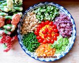 Hình bước làm 6 của món Mâm cơm mùa hè đầy màu sắc