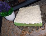 Foto langkah ke 5 dari resep Bolu pandan keju.