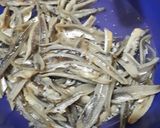 Foto langkah ke 1 dari resep Ikan teri belah tempe sambel.