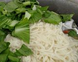 Foto langkah ke 8 dari resep Bakmi Seafood (simpel).