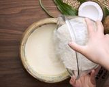 صورة لخطوة 3 من وصفة بسبوسة جوز الهند 🥥