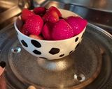 A picture of step 1 of Strawberry Overnight Oats 🍓.