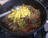 Une image de l'étape 13 de Tagliatelles aux sardines, poivron rouge et persil.