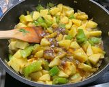 A picture of step 11 of Potatoes and Celery in Pork Broth.