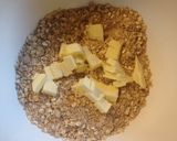 A picture of step 5 of Strawberry Rhubarb Crumble with Oats.