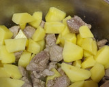 Foto del paso 3 de la receta: Guisado de carne fácil y rápido