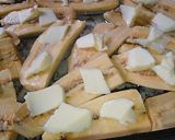 Foto del paso 2 de la receta: Plátanos horneados con queso (plátanos machos)