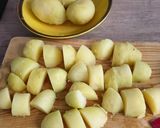A picture of step 1 of Patatas Bravas.