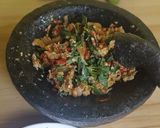 Foto langkah ke 5 dari resep Tempe Telur Penyet.