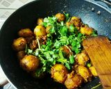 A picture of step 6 of Keema and peas aloo dum.