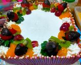 Foto langkah ke 5 dari resep Birthday cake fruits topping.