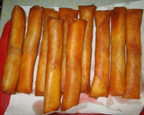 A picture of step 8 of Easy Spring Rolls with Cheese and Wieners.