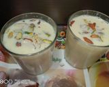 वनीला बादाम शेक(vanilla badam shake recipe in hindi) रेसिपी चरण 4 फोटो