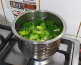 மலாய் ப்ரோக்கோலி ரெசிபி ஸ்டேப் 1 புகைப்படம்