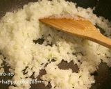 A picture of step 1 of Stewed Hamburger Steak.