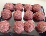 A picture of step 3 of Crispy and Fluffy Meatballs with Sweet-Sour Sauce.