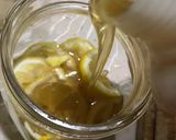 Foto langkah ke 2 dari resep Honey Lemon & Ginger Tea.