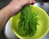 A picture of step 2 of Three-Texture Toast with Mizuna and Tempura Crumbs.