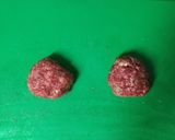 Juicy Lucy Burger recept fázis 1 fotója