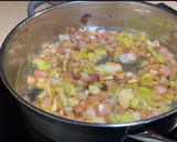 Foto del paso 4 de la receta: Conejo en salsa