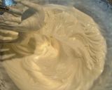 A picture of step 3 of Honey Ice Cream.