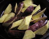 A picture of step 3 of Magical Daigaku-imo (Deep-Fried & Caramelized Sweet Potatoes).