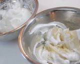 A picture of step 4 of Luxurious Egg White and Almond Flour Cookies.