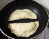 A picture of step 5 of 20-Minute Calzone.