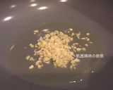 A picture of step 4 of Korean Jajangmyeon (Black Bean Noodles).