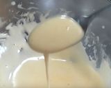 A picture of step 2 of Eggs Benedict.