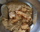 A picture of step 4 of Besan aata laddoo.