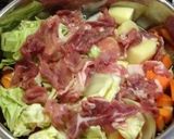 A picture of step 2 of Creamy Cabbage and Daikon Radish Stew in a Pressure Cooker.