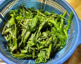 Foto langkah ke 1 dari resep Plecing Kangkung khas Lombok.