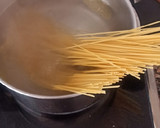 Foto del paso 4 de la receta: 🍝 Espaguetis bechamel de champiñones, bacon y maíz 🥓🌽