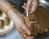 A picture of step 2 of Muthi Kabab/Gola Kabab.