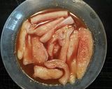 Foto del paso 2 de la receta Tiras empanadas de pollo marinado con manzana frita
